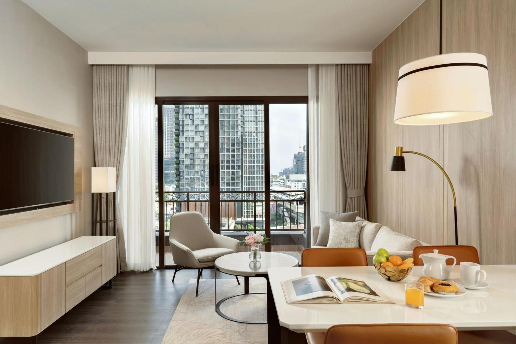 Marriott Executive Apartments Bangkok, Sukhumvit 101 Exterior photo