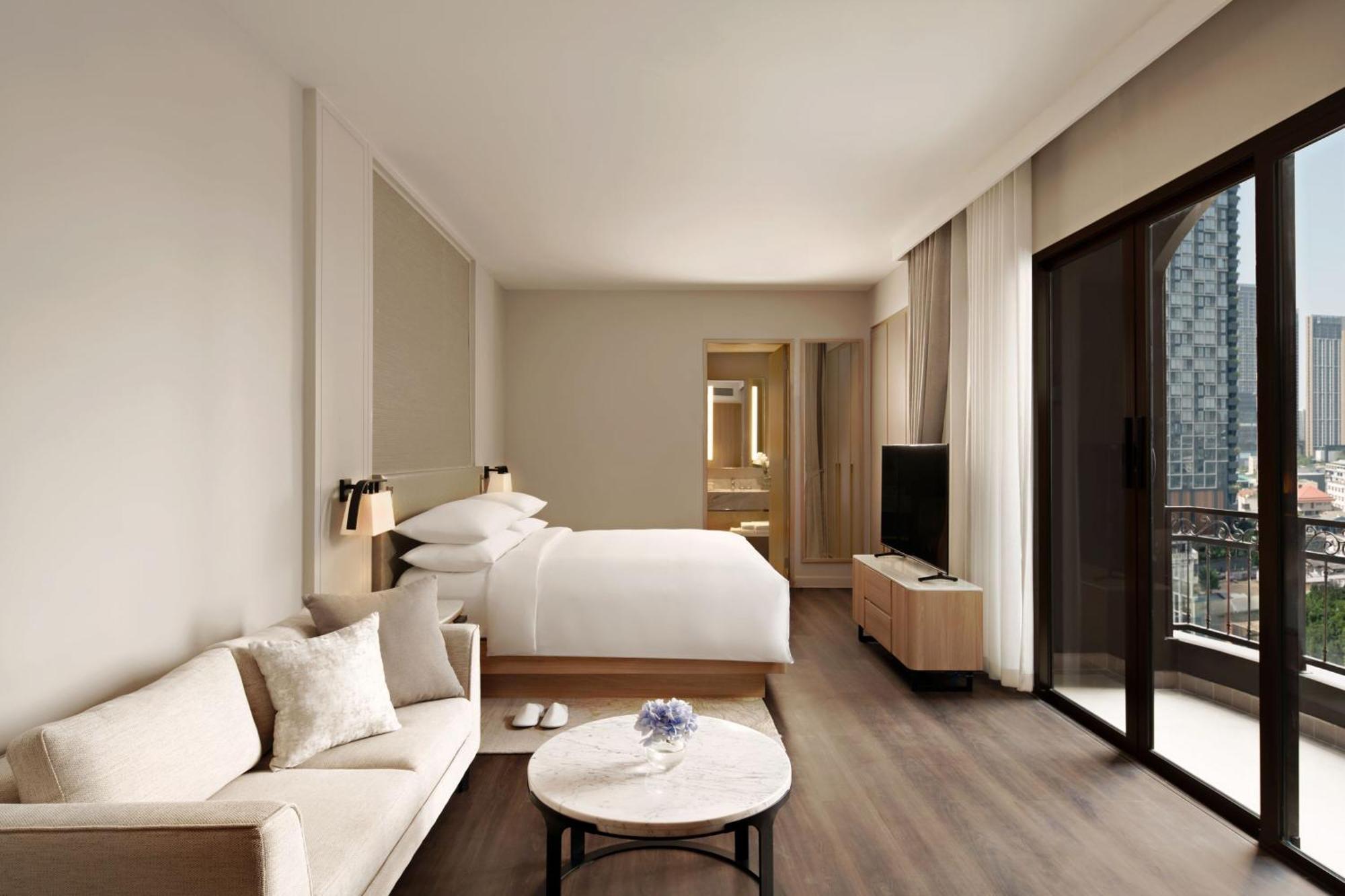 Marriott Executive Apartments Bangkok, Sukhumvit 101 Exterior photo