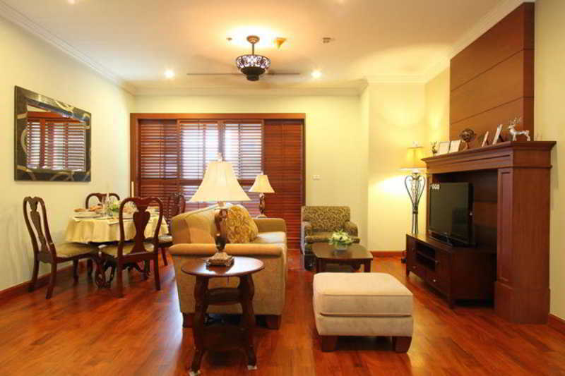 Marriott Executive Apartments Bangkok, Sukhumvit 101 Exterior photo