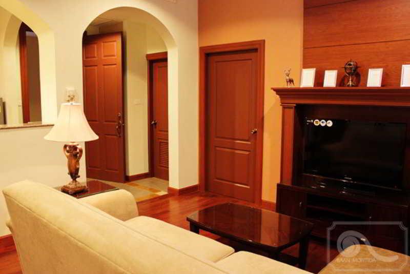 Marriott Executive Apartments Bangkok, Sukhumvit 101 Exterior photo