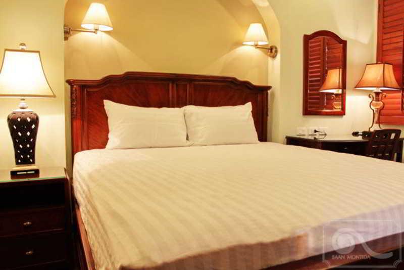 Marriott Executive Apartments Bangkok, Sukhumvit 101 Exterior photo