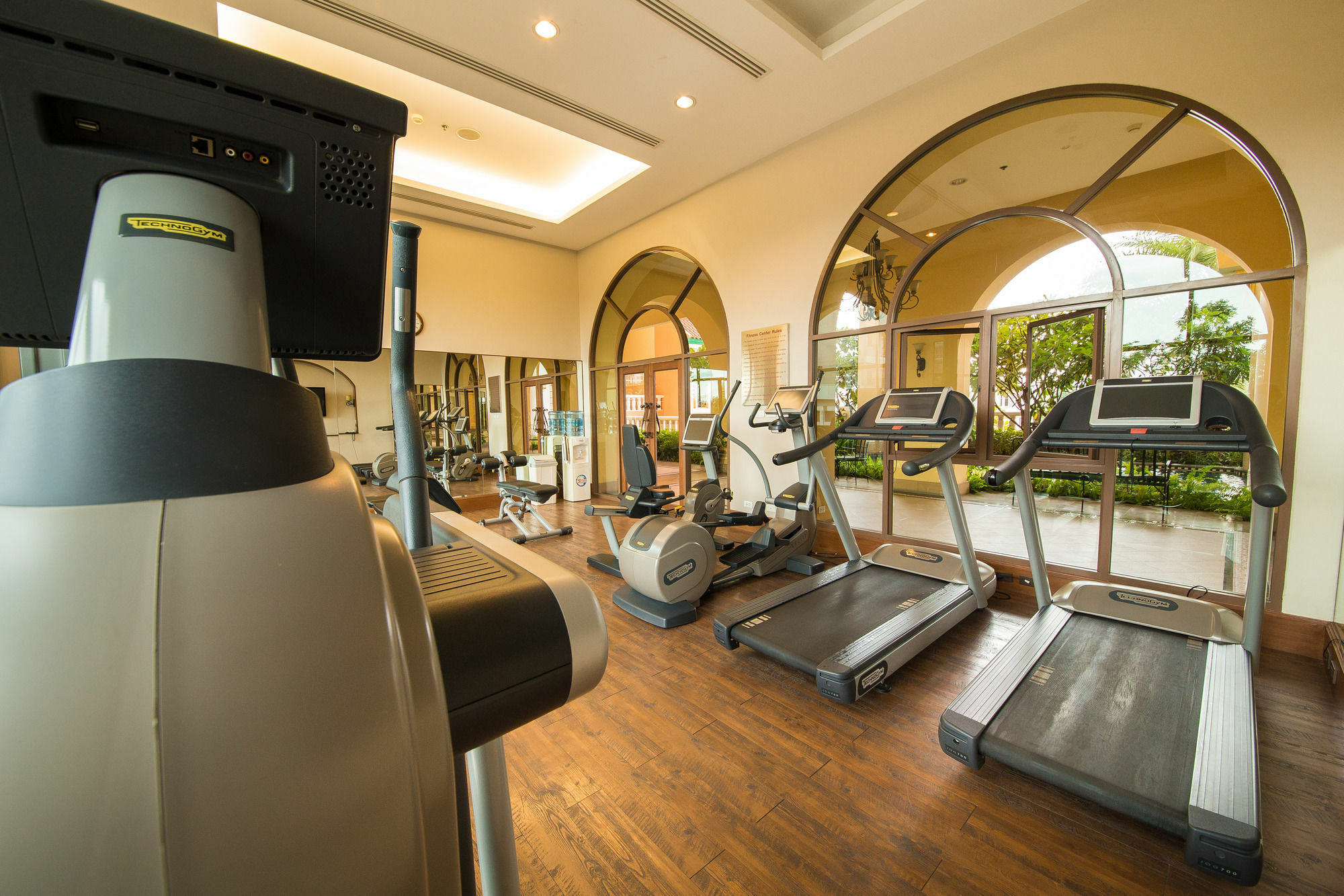 Marriott Executive Apartments Bangkok, Sukhumvit 101 Exterior photo